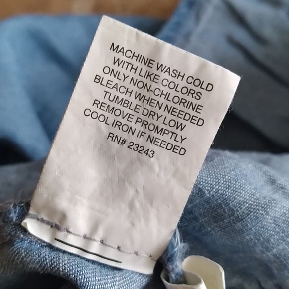 New York & Company Chambray Halter peplum hem top, size Large - Picture 9 of 10